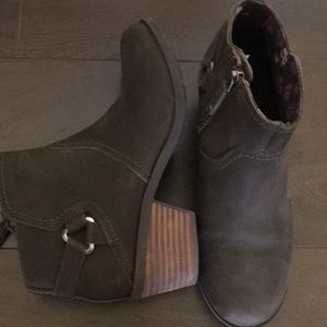Teva Foxy ankle boot- Rarely worn